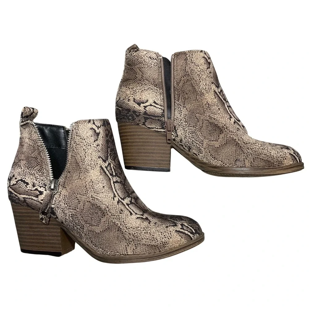 Boutique by Corkys Tombstone Boots Womens 6 Snakeskin Ankle Booties Bro Dual Zip